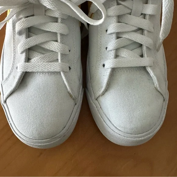 NIKE Court Legacy Low - White Canvas with Yellow/Gold details - Women’s 8.5 - Picture 5 of 9